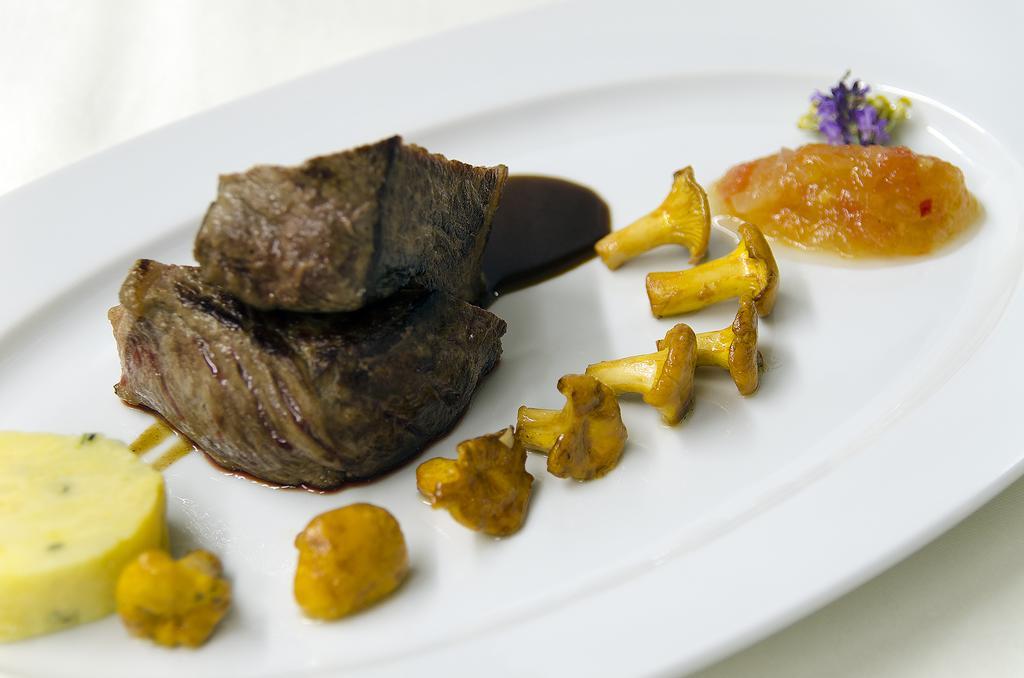 Lebert Restaurant Pensión 3*